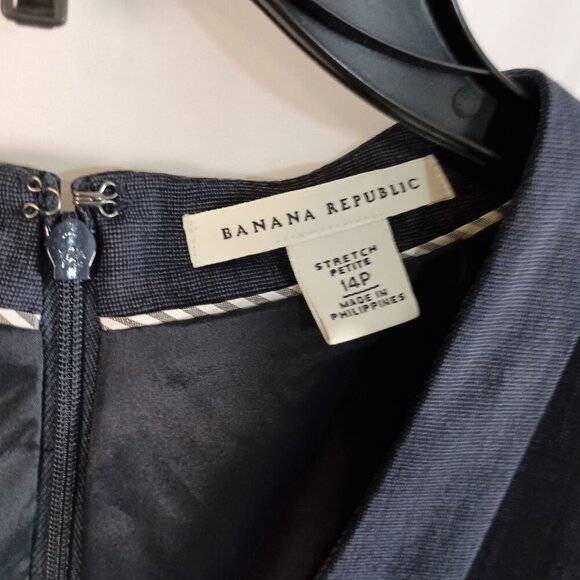 Banana Republic Stretch V-Neck Short Sleeve Belted Wool Blwns Dress Size 14P - Picture 4 of 9